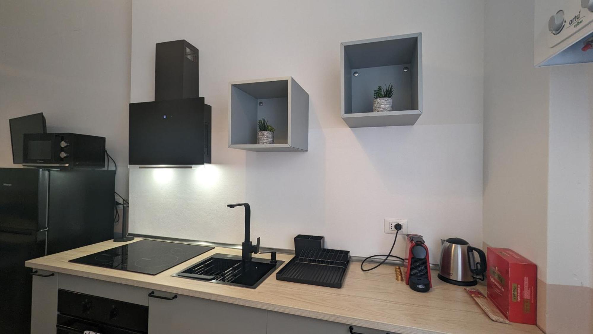 Big House-Private Parking-12" Walk From The Arena Apartment Verona Ngoại thất bức ảnh