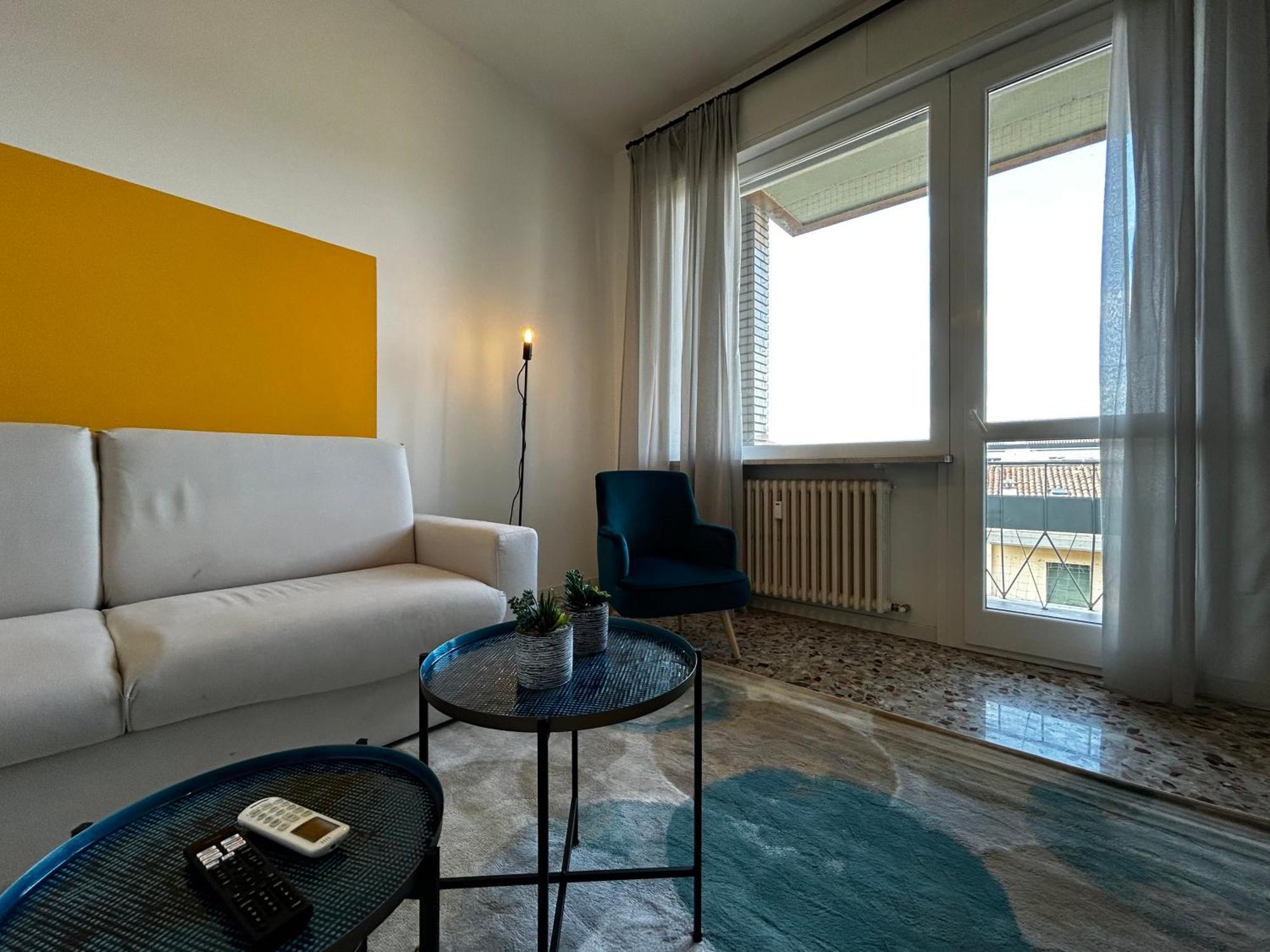 Big House-Private Parking-12" Walk From The Arena Apartment Verona Ngoại thất bức ảnh